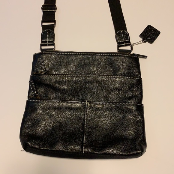 Roots Canada “Venetian Village” Leather Crossbody Bag with Multiple Pockets - Picture 2 of 8